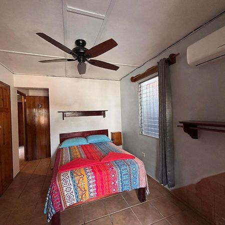 Hostal Hansi Bocas del Toro Eksteriør billede